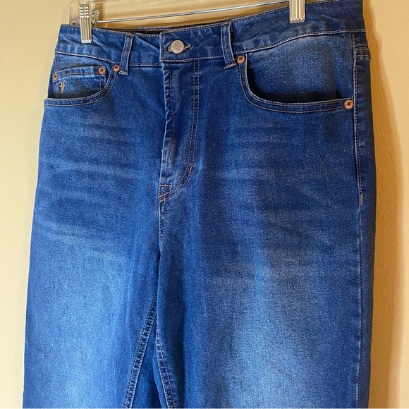Frye Women’s Cuffed Cropped Jean Size 9/30 Dark Blue Denim - Picture 5 of 14